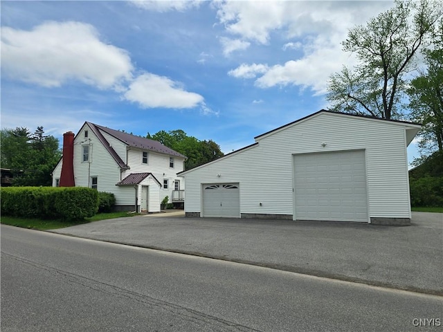 343 N Peterboro St, Lenox, NY 13032 - view of detached garage