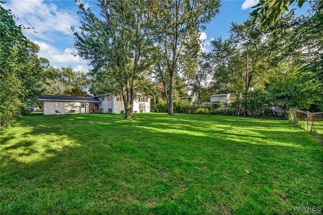 425 W Ln, Lewiston, NY 14092 - view of yard