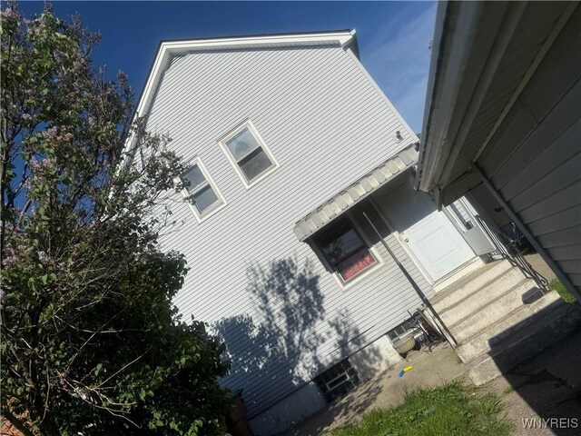 30 Woodell Ave, Cheektowaga, NY 14211 - view of side of home