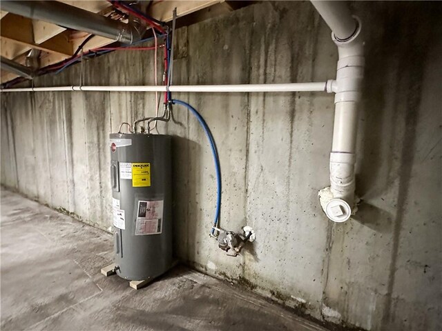 258 Mcmaster St, Bath, NY 14810 - utilities featuring water heater