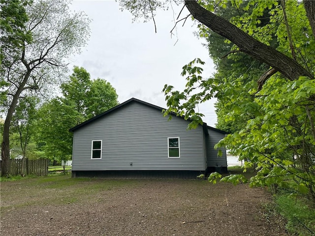 258 Mcmaster St, Bath, NY 14810 - view of side of home