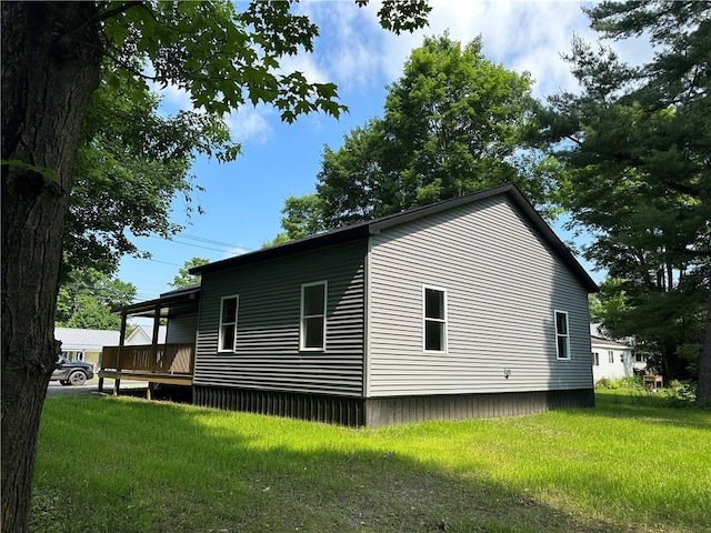 258 Mcmaster St, Bath, NY 14810 - view of side of property featuring a yard