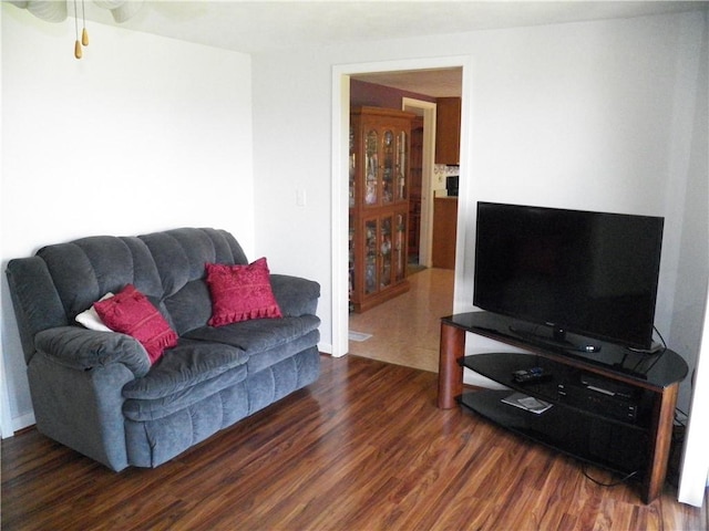 5400 County Road 37, Richmond, NY 14466 - living room with wood finished floors