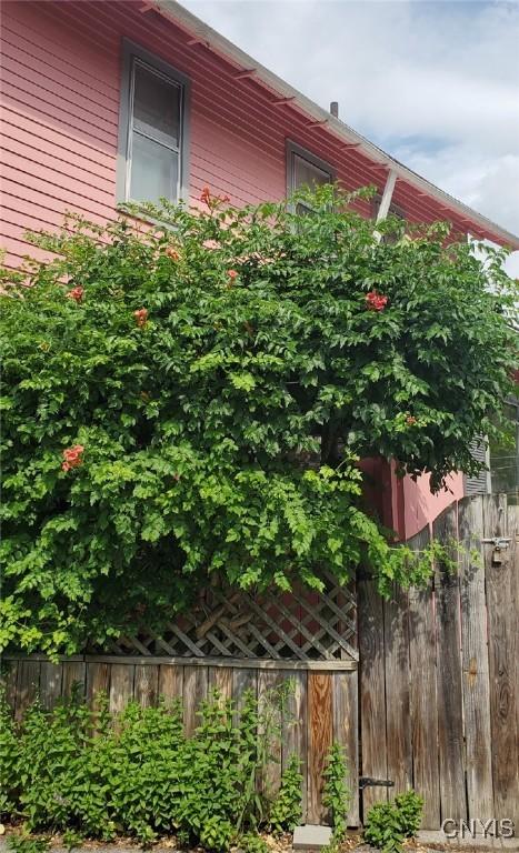 18 Avery Pl, Utica, NY 13502 - view of property exterior featuring fence