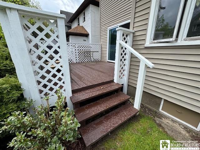 416 Robin St, Dunkirk-City, NY 14048 - view of wooden deck