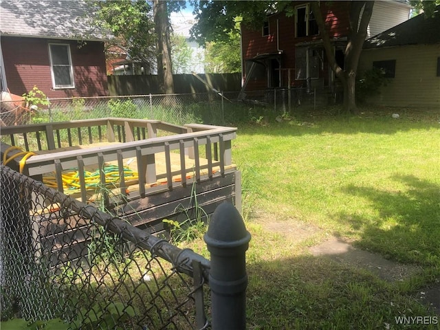 515 9th St, Niagara Falls, NY 14301 - view of yard with a wooden deck