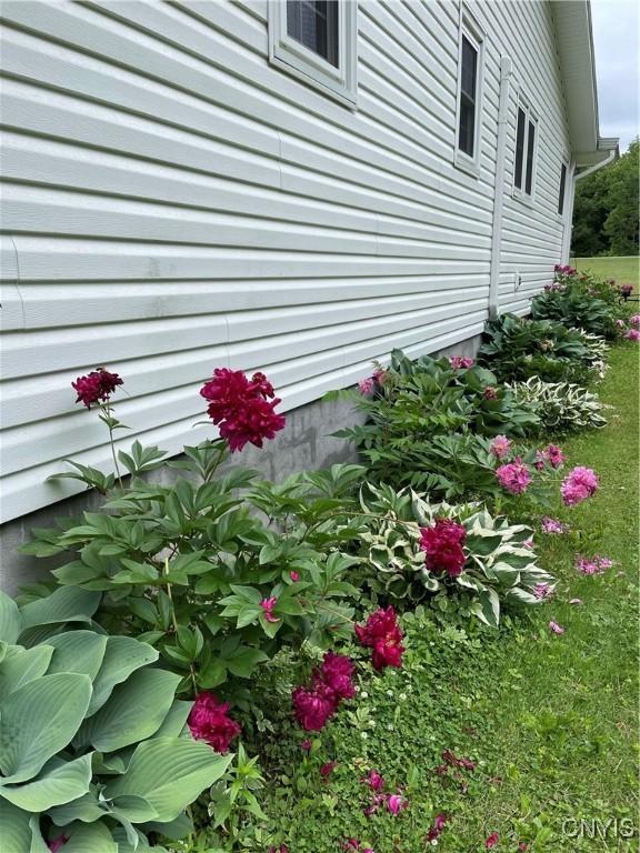 view of side of property