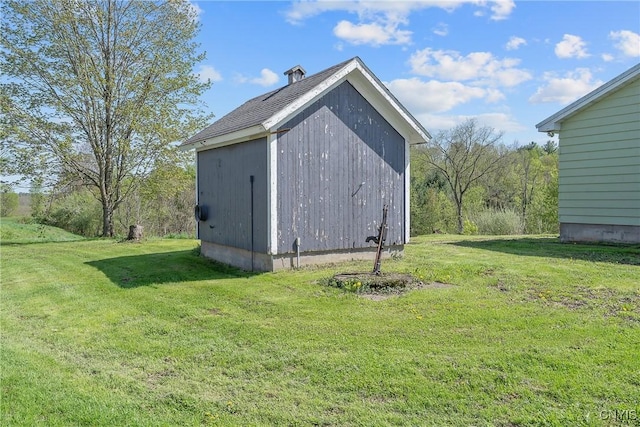 view of outdoor structure featuring an outdoor structure