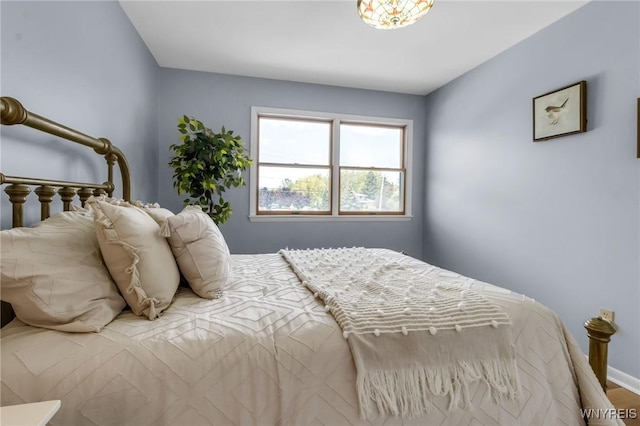 524 Pletcher Rd, Lewiston, NY 14092 - bedroom featuring baseboards