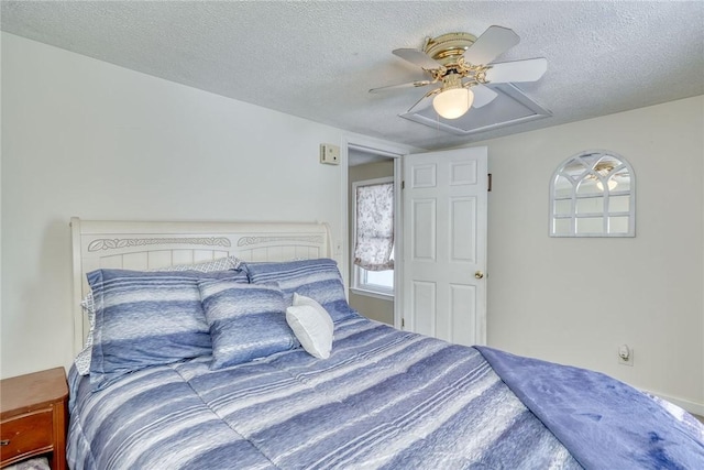 4231 Cauwels Rd, Arcadia, NY 14505 - bedroom featuring a textured ceiling and a ceiling fan