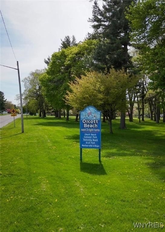 7233 Ridge Rd, Newfane, NY 14094 - view of community featuring a lawn