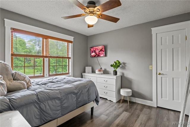 60 Kettle Run, Elma, NY 14052 - bedroom featuring wood finished floors, a textured ceiling, and ceiling fan
