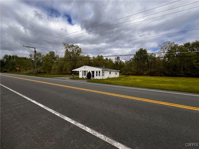 9572 Caughdenoy Rd, Clay, NY 13029