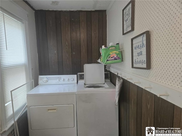 69 Royal Ave, Jamestown, NY 14701 - laundry room with washer and dryer and wallpapered walls