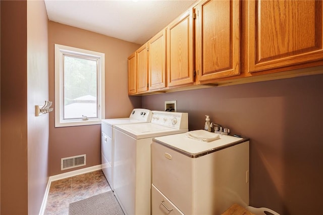 7 Mount View Cres, Penfield, NY 14580 - laundry area featuring washer and dryer, cabinet space, and baseboards