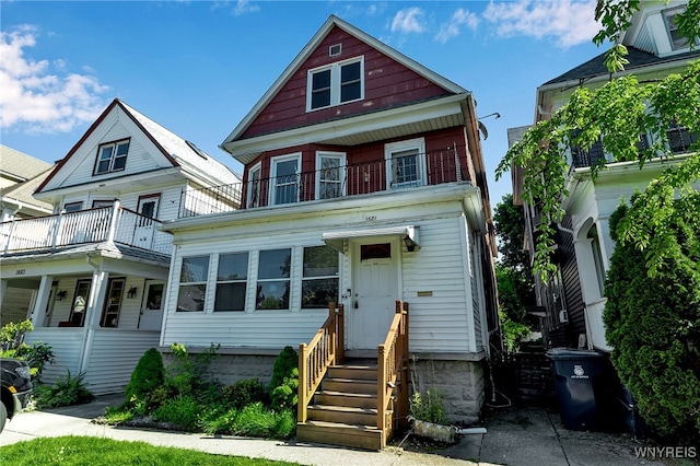 1681 Amherst St, Buffalo, NY 14214 - view of front facade featuring a balcony