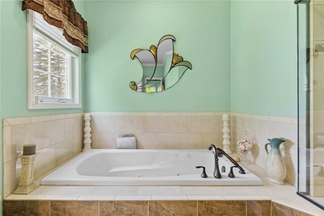 1619 Five Mile Ln Rd, Penfield, NY 14526 - full bathroom with a jetted tub