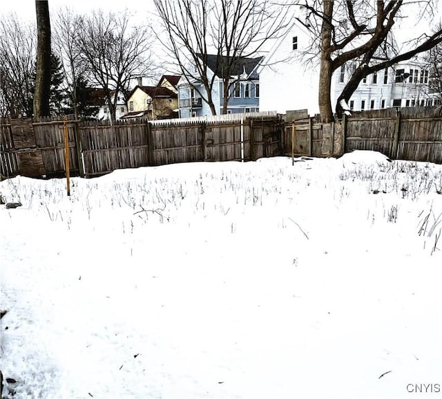 308 Rowland St, Syracuse, NY 13204 - view of snowy yard