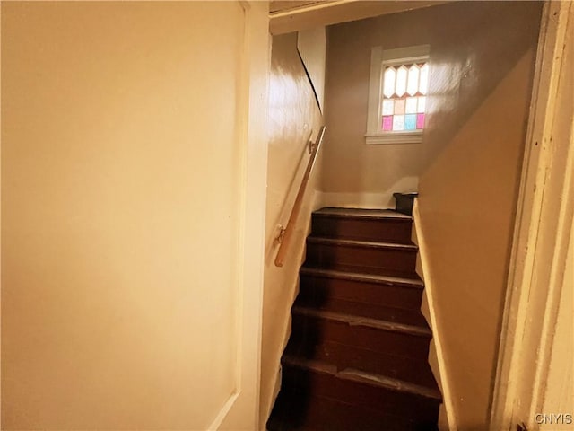 308 Rowland St, Syracuse, NY 13204 - view of stairs