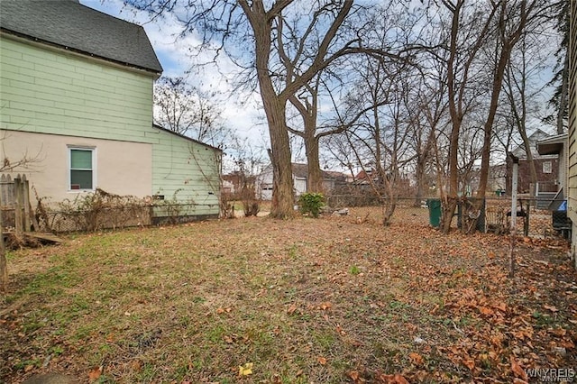 417 24th St, Niagara Falls, NY 14303 - view of yard