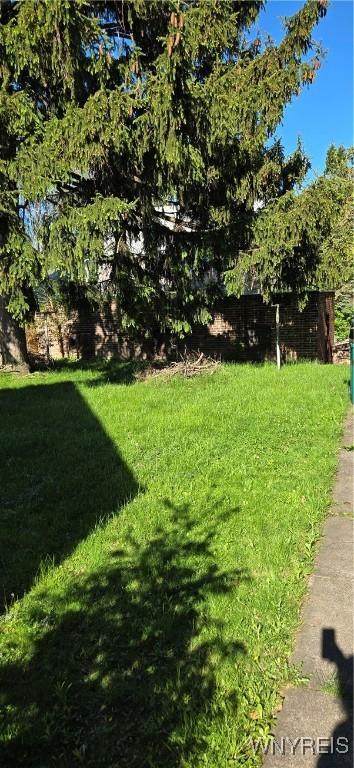 323 Portage Rd, Niagara Falls, NY 14303 - view of green lawn