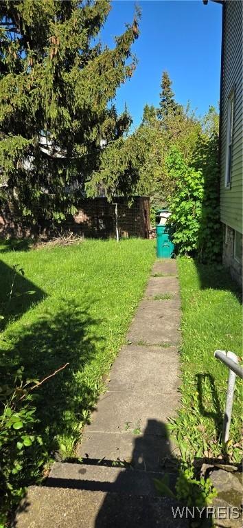 323 Portage Rd, Niagara Falls, NY 14303 - view of yard