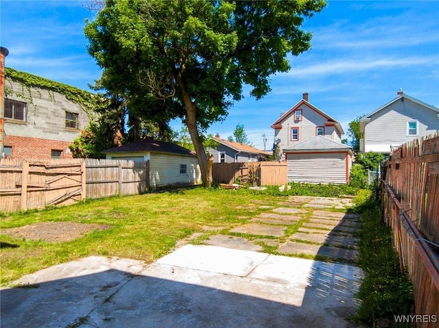 18 Rounds Ave, Buffalo, NY 14215 - view of yard with a patio