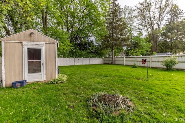 906 Beley Ave, Salina, NY 13211 - view of yard with view of scattered trees