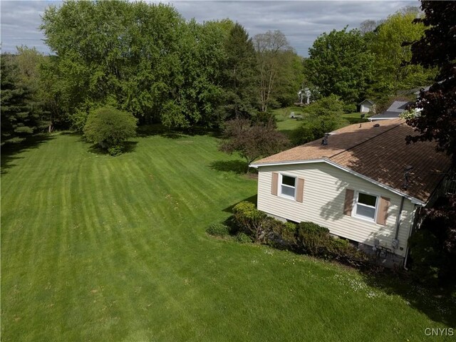 829 Franklin St, Skaneateles, NY 13152 - view of green lawn
