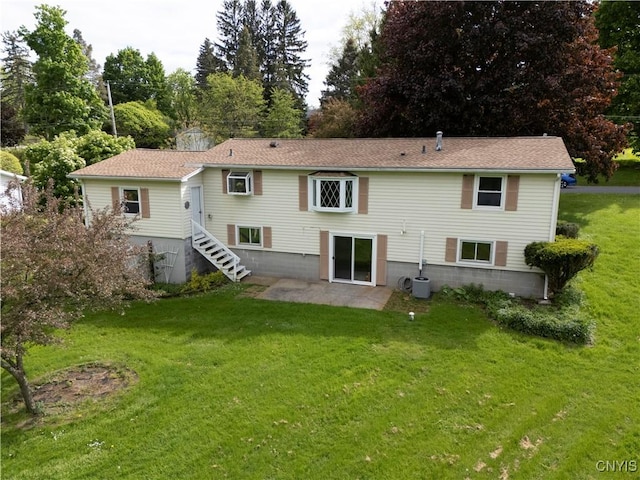 829 Franklin St, Skaneateles, NY 13152 - back of property with a patio and a yard