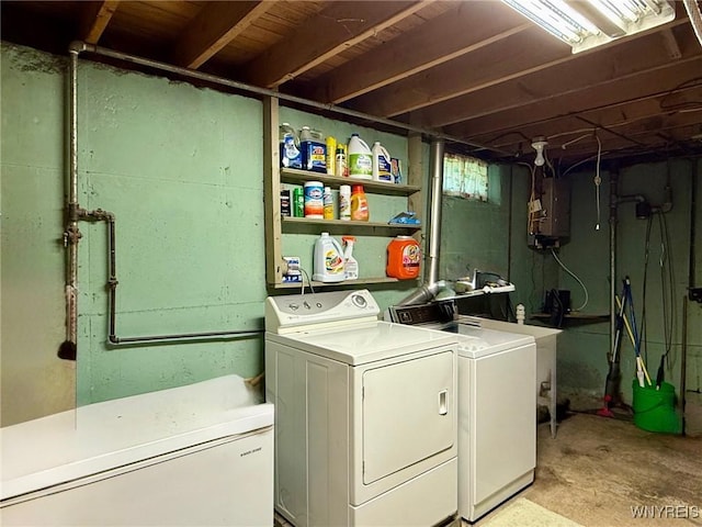 815 91st St, Niagara Falls, NY 14304 - washroom featuring washing machine and clothes dryer and electric panel