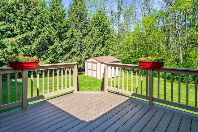 1401 Mountain Laurel Ln, Ontario, NY 14519 - wooden deck with a yard