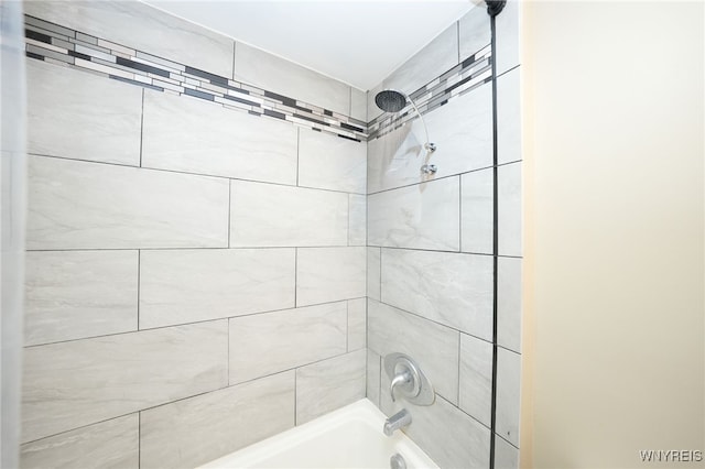 3564 Grafton Ave, Hamburg, NY 14219 - full bath featuring shower / bath combination