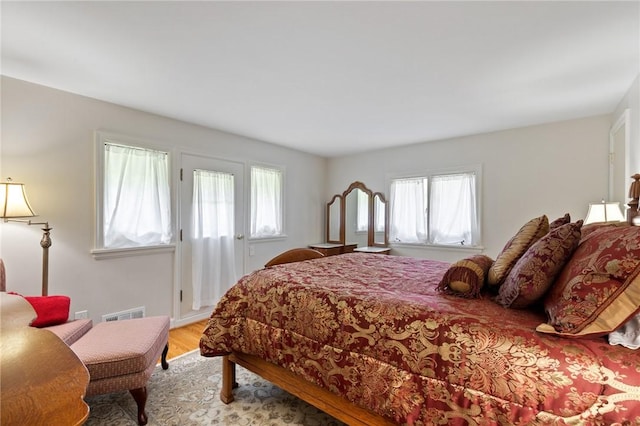 1 Creekside Ln, Pittsford, NY 14618 - bedroom with light wood-style flooring