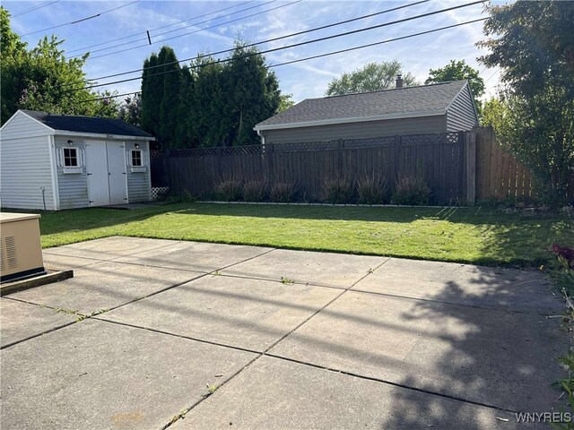 90 Nadon Pl, Tonawanda-Town, NY 14150 - view of patio / terrace