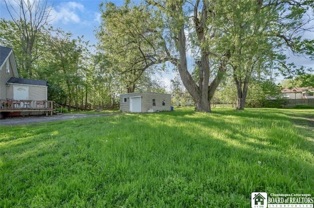 88 Summit Ave, Orchard Park, NY 14127 - view of grassy yard with a deck