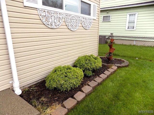 225 Fries Rd, Tonawanda-Town, NY 14150 - view of yard