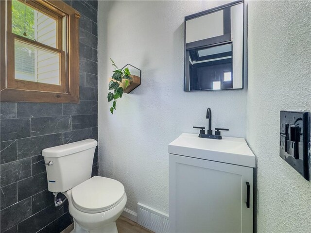 22 Idyllwood Ln, Irondequoit, NY 14617 - bathroom with toilet and vanity