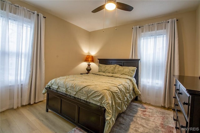 624 Buffalo Ave, Niagara Falls, NY 14303 - bedroom featuring light wood-style flooring and a ceiling fan