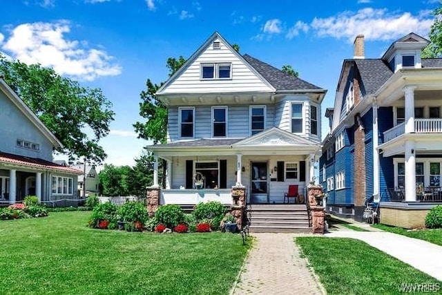 624 Buffalo Ave, Niagara Falls, NY 14303 - view of front of property featuring a porch and a front yard