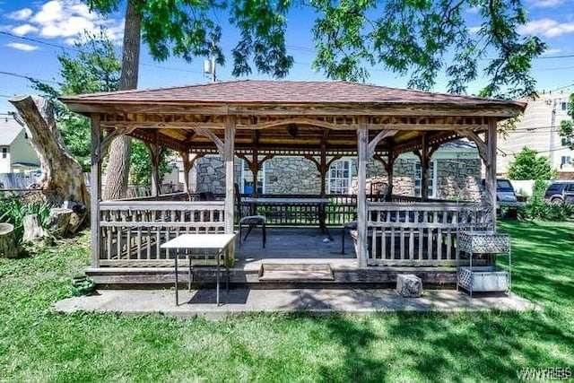 624 Buffalo Ave, Niagara Falls, NY 14303 - view of community featuring a gazebo and a yard