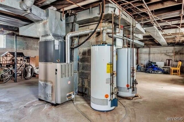 624 Buffalo Ave, Niagara Falls, NY 14303 - utility room featuring gas water heater