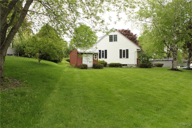 7 Catlin Ave, Paris, NY 13456 - back of property with a yard