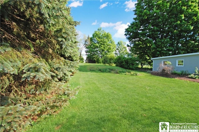 178 W Main St, Westfield, NY 14787 - view of grassy yard