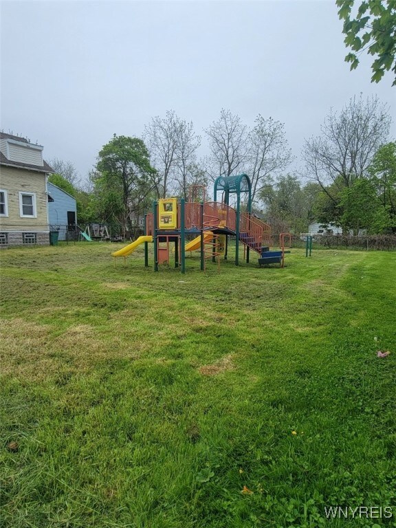 23 Earl Pl, Buffalo, NY 14211 - photo 1