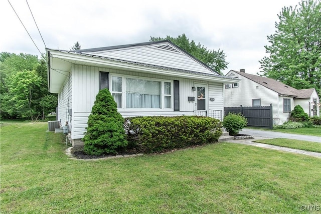 1039 Holcomb St, Watertown-City, NY 13601 - bungalow featuring central air condition unit