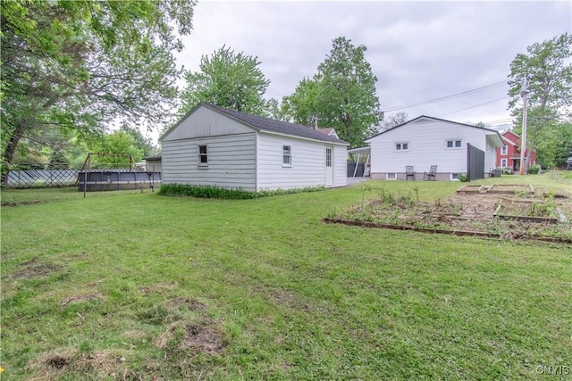 1039 Holcomb St, Watertown-City, NY 13601 - view of yard with an outdoor structure