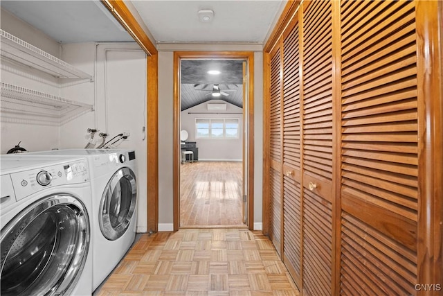 3583 W Seneca Tpke, Onondaga, NY 13215 - laundry room featuring a ceiling fan and separate washer and dryer