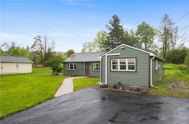 3583 W Seneca Tpke, Onondaga, NY 13215 - view of front facade featuring a front yard