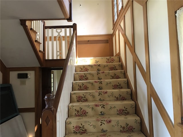 700 Rock Beach Rd, Irondequoit, NY 14617 - view of stairs